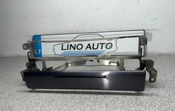 Radio/GPS head unit trim