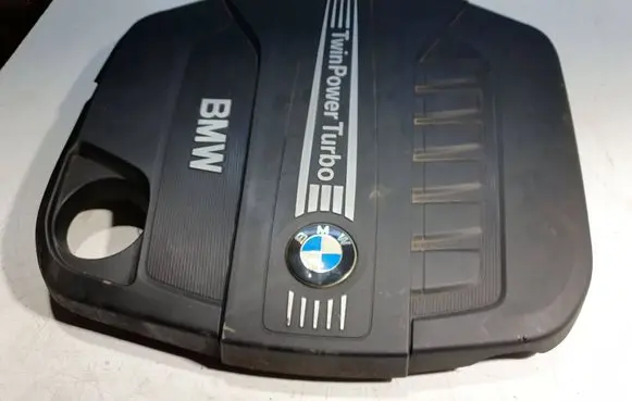 BMW 6 F06 Gran coupe Engine cover (trim) 8513452 8513453