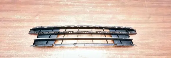 Front bumper lower grill