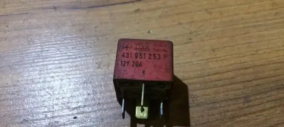Audi A4 S4 B5 8D Other relay 431951253f