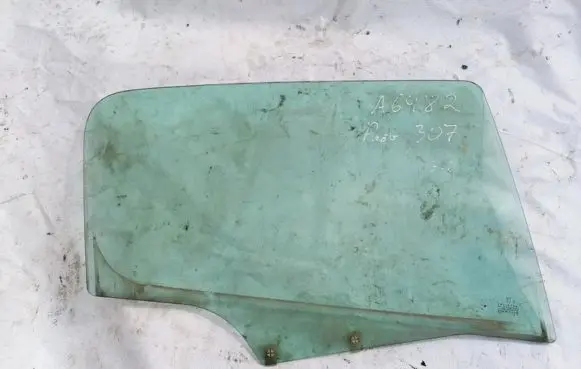 Peugeot 307 Rear door window glass 
