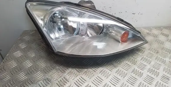 Ford Focus Headlight/headlamp