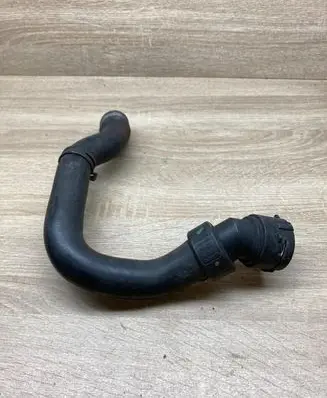 Audi A4 S4 B7 8E 8H Engine coolant pipe/hose 8E0121101C