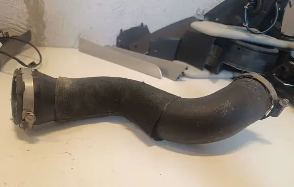 Audi A4 S4 B8 8K Intercooler hose/pipe 8K0145737J PXR119771R0