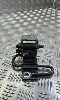 Audi Q7 4L Rear door lower hinge 4L0833412A
