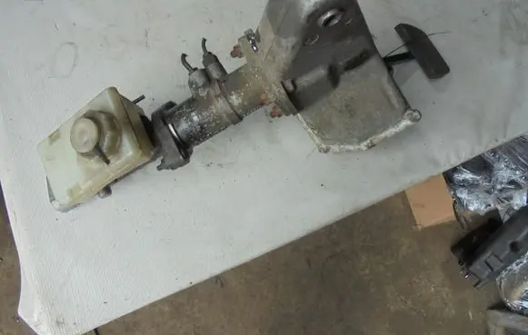 Jaguar XJ SERIE 3 Brake booster 74661708