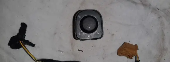 Volkswagen Golf V Wing mirror switch 1K0959565L