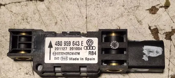 Audi A6 Allroad C5 Airbag deployment crash/impact sensor 4B0959643E 201004 201127