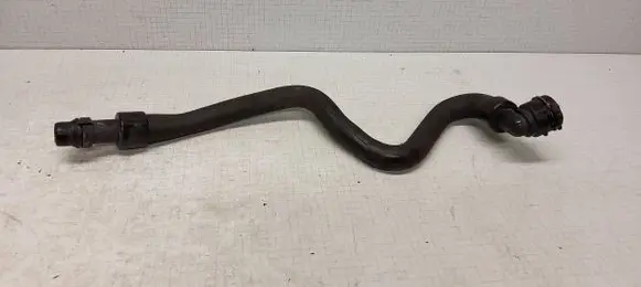 Opel Insignia A Engine coolant pipe/hose 1322013310