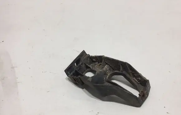 Audi A4 S4 B6 8E 8H Front bumper mounting bracket