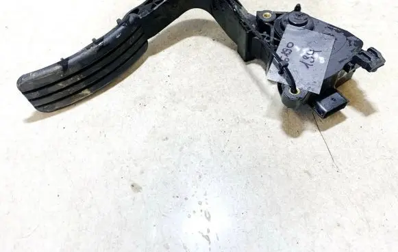 Renault Megane III Accelerator throttle pedal 180100009r 23109a