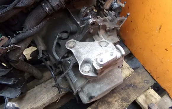 Peugeot Partner III Manual 5 speed gearbox 20ET53 BIEGOW