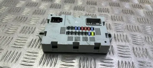Land Rover Discovery Sport Fuse module CPLA14Q073AA 73707520