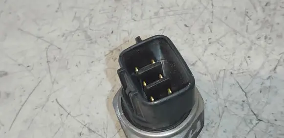 Fuel pressure sensor