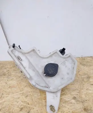BMW Z4 E89 Windshield washer fluid reservoir/tank 7192850 7192856