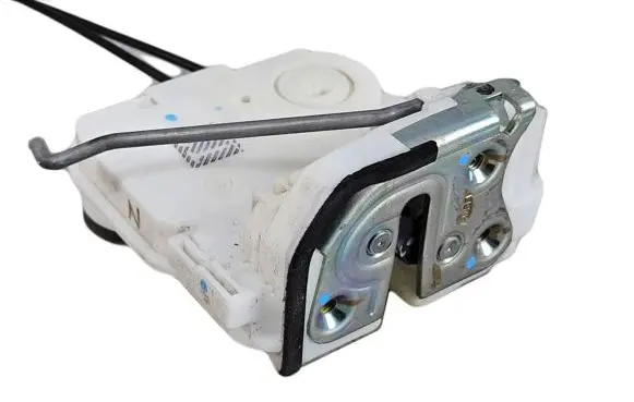 Mitsubishi Space Star Rear door lock