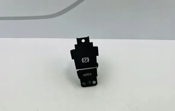 BMW 5 G30 G31 G38 Engine start stop button switch 