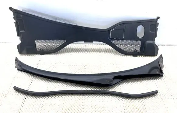 Audi A6 S6 C7 4G Wiper trim 4G8819447