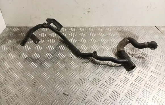 Volkswagen PASSAT B8 Engine coolant pipe/hose 04L121065CR