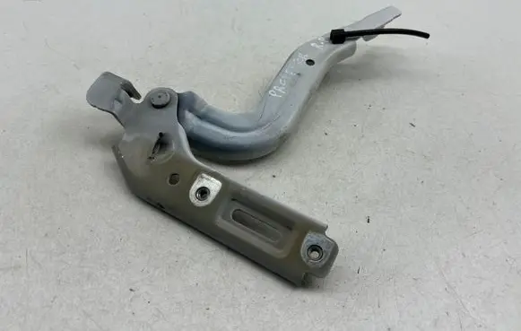 Chrysler Pacifica Engine bonnet/hood hinges