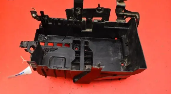Battery box tray