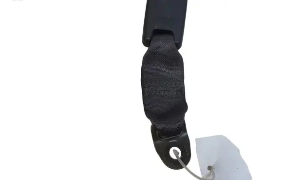 Toyota Corolla Verso E121 Middle seatbelt buckle (rear) 