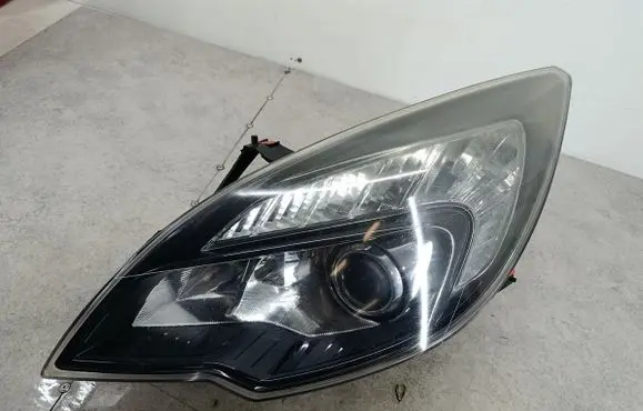 Opel Meriva B Headlight/headlamp 13253635