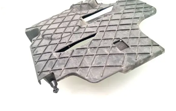 Mercedes-Benz E W212 Timing belt guard (cover) A6510100175
