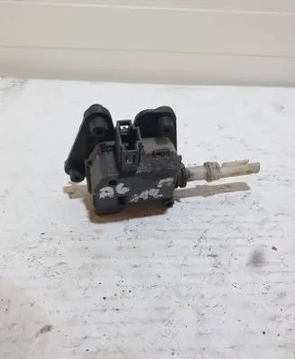 Audi A6 S6 C5 4B Tailgate boot lock/latch motor 8E9827833