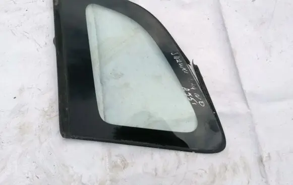 Suzuki Liana Rear side window