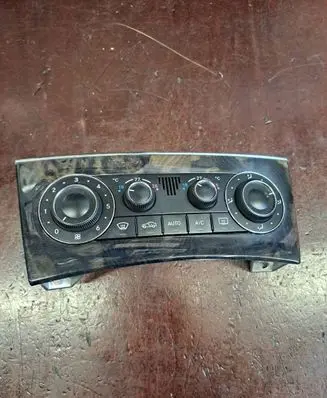 Mercedes-Benz CLK A209 C209 Climate control unit A2038304085 F011500039