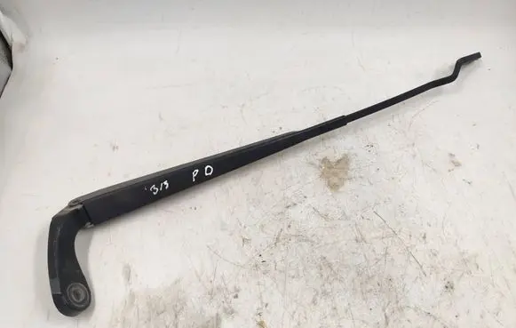 Chrysler Voyager Front wiper blade arm 23109769 04717364B