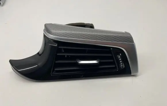 BMW 5 G30 G31 Dashboard side air vent grill/cover trim 9330858