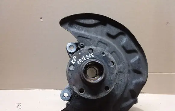 Volkswagen PASSAT B8 Front wheel hub 5Q0407257A