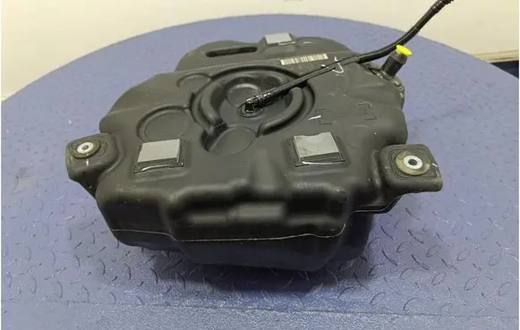 Audi A4 S4 B7 8E 8H AdBlue liquid reservoir 73780337294283