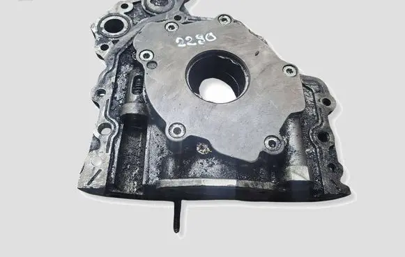 Volvo V40 Oil pump 9686038880