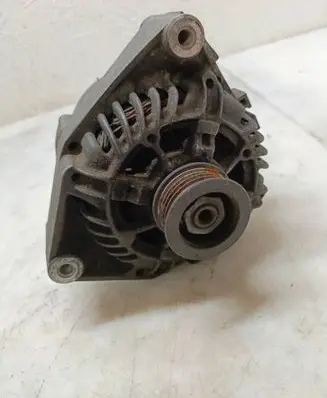 BMW 5 E39 Generator/alternator 61E15