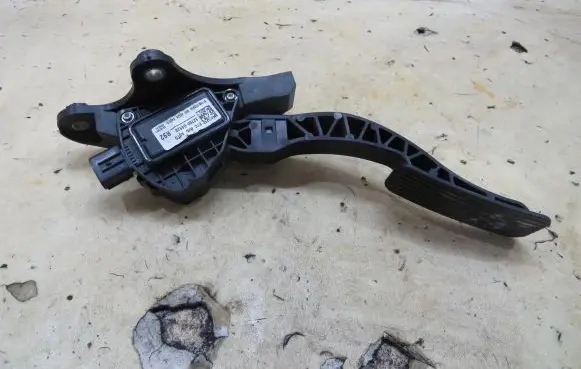 Hyundai i30 Accelerator throttle pedal 32700-G4920