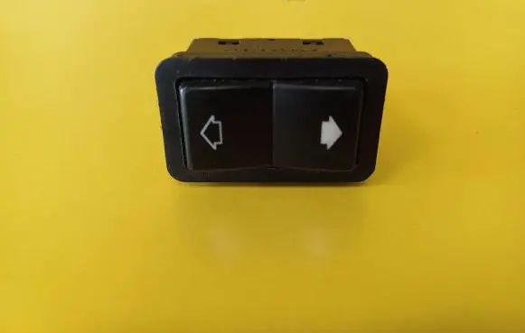 BMW 5 E39 Electric window control switch 8368974