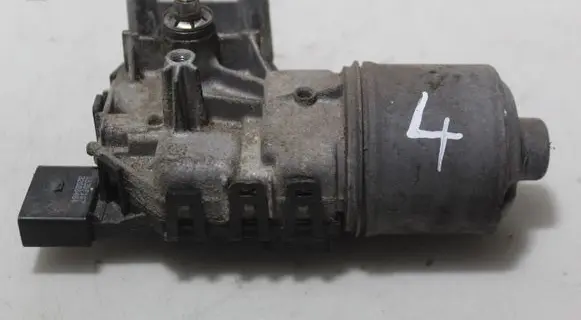 Skoda Fabia Mk1 (6Y) Wiper motor 0390241524