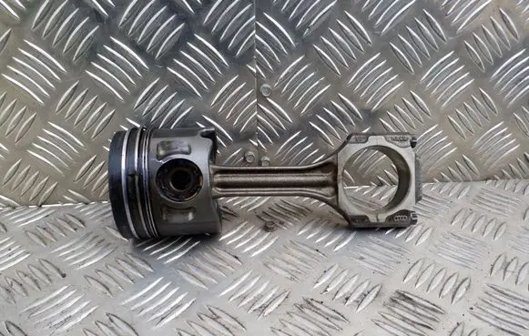 Volkswagen Transporter - Caravelle T4 Piston with connecting rod 81L34 028H
