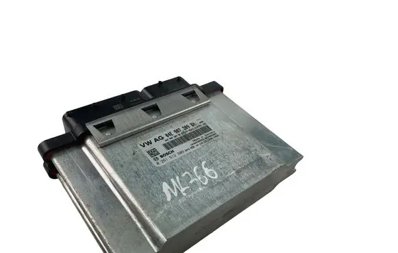 Volkswagen Golf VII Engine control unit/module 04E907309BH 0261S12609