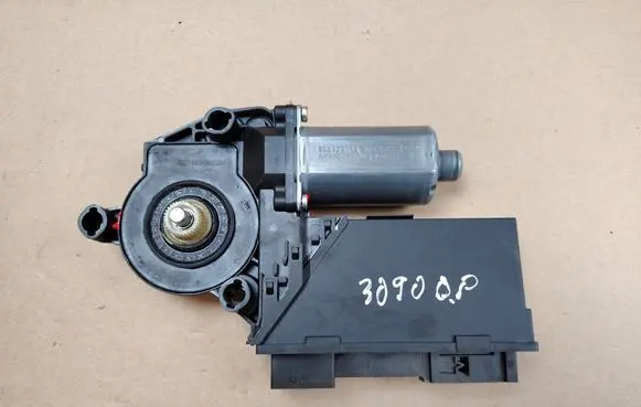 Porsche Cayenne (9PA) Front door window regulator motor 3D1959792E
