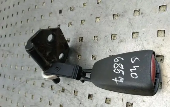 Volvo S40, V40 Rear seatbelt buckle 615843