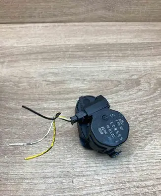 BMW 3 E46 Air flap motor/actuator 6934821 ECB565 WITHPLUG