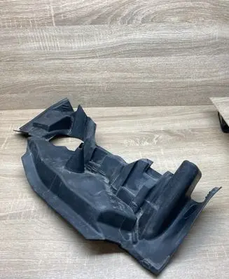 Mercedes-Benz C W203 Other under body part 2035240825