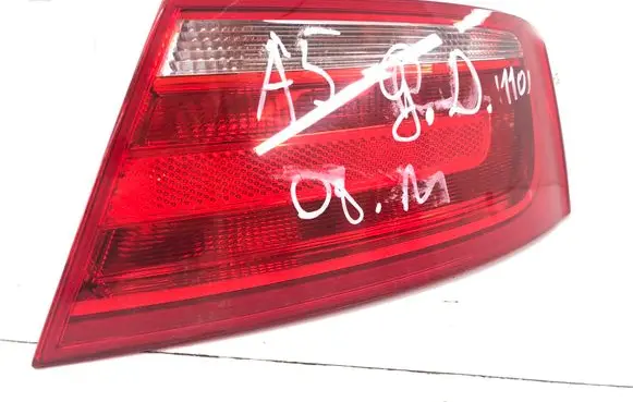 Audi A5 8T 8F Rear/tail lights 8T0945096