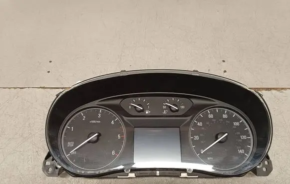 Opel Mokka X Speedometer (instrument cluster) 42483700 812372274 7110500000000X