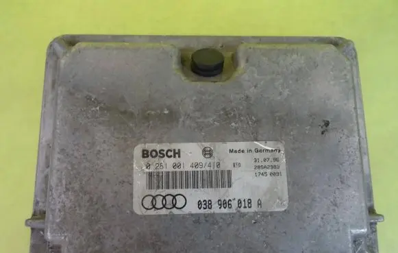 Audi A3 S3 8L Engine control unit/module 0281001409 038906018A