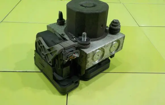 Ford Transit ABS Pump GK312C405CG